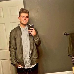 Meet your Posher, Jackson